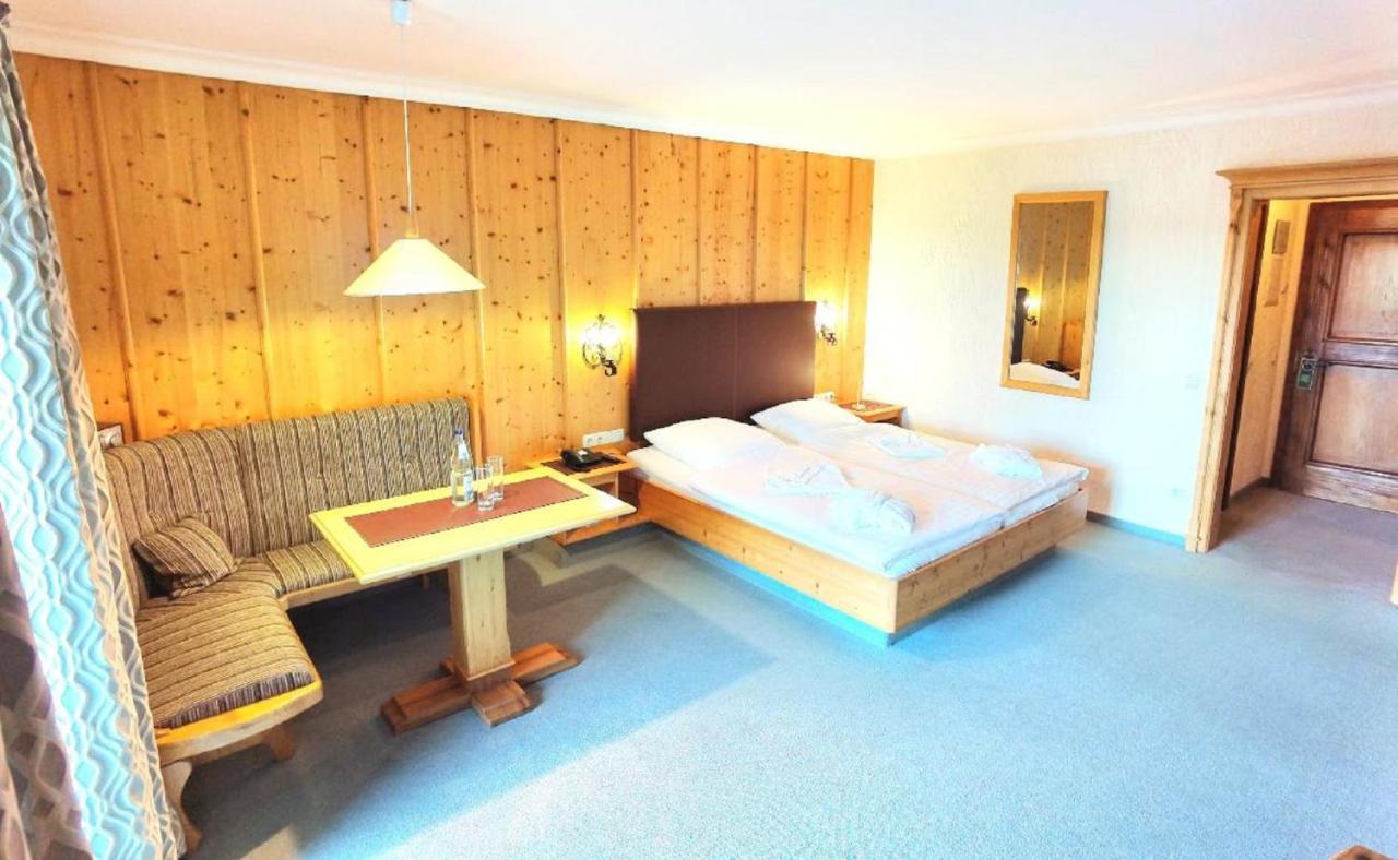 Hotel & Hochriegel